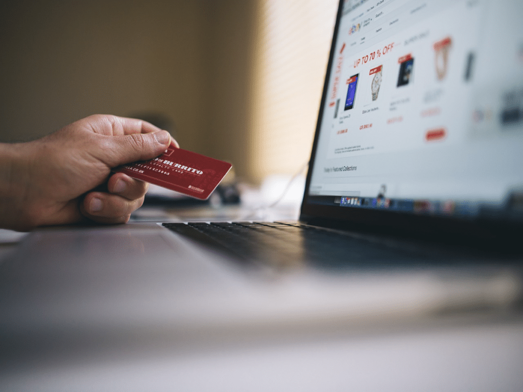 Aumentar limite do cartão de crédito - (Foto Pixabay)